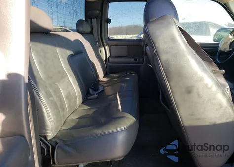 2004 Chevrolet Silverado C1500 from USA, damaged, VIN 2GCEC19T741122607